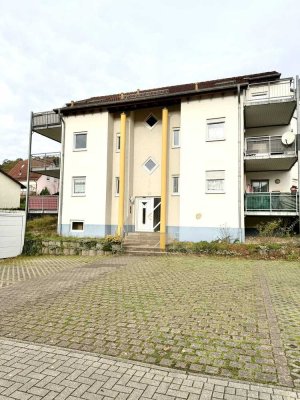 Gelegenheit! Neuwertige 3 Zimmer, Küche und Bad Eigentumswohnung mit Blick auf Burg Altdahn!