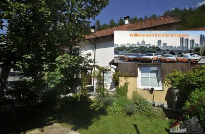 "Wohnen wie im Urlaub" - Wunderschönes Reihenhaus mit gepflegten Garten in Hohenberg
