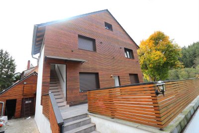 WEG-getrennte Maisonette (138 m²) mit 5 Schlafzimmern in modernisiertem 3-FH