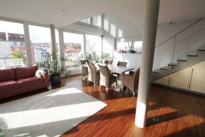 Penthouse-Wohnung auf zwei Etagen. Modernes, großzügiges, lichtdurchflutetes Wohnen - Ulm/ Weststadt