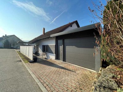 Traumhaftes Wohnhaus mit ELW, Garten,Pool und großer Garage in Möckmühl