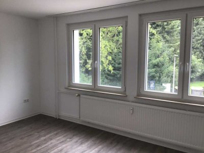 Hier lässt es sich aushalten: interessante 3-Zi.-Wohnung