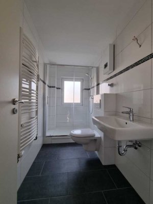 Bezugsfertig ab April 2026! Umfangreich renovierte 4-Zimmer-Wohnung mit Balkon in ruhiger Wohnlage