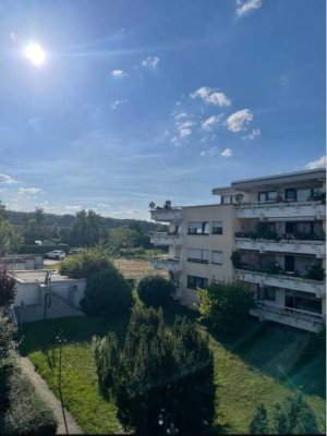 Exklusive, modernisierte 3-Zimmer-Wohnung mit gehobener Innenausstattung mit EBK in Waiblingen