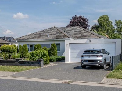Stilvoller Bungalow aus 2013 mit Luxusausstattung: Modern, energieeffizient & provisionsfrei