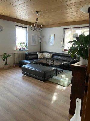 Exklusive, gepflegte 5-Zimmer-EG-Wohnung mit EBK in Waiblingen