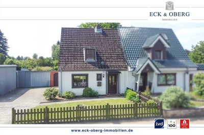 Doppelhaushälfte mit Potenzial - Ruhige Lage, schöner Garten, nahe Einfelder See