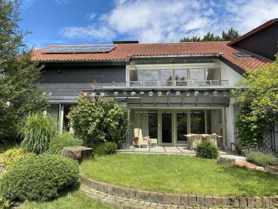 Lichtdurchflutete 4-Zimmerwohnung mit Südbalkon und Pool in exklusiver Lage von Braunschweig Querum