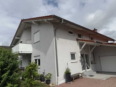 Erstbezug nach Sanierung mit EBK und Balkon: freundliche 4-Zimmer-Wohnung in Dielheim
