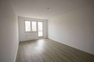 Hübsche 2-Raumwohnung mit Balkon und Ausblick.