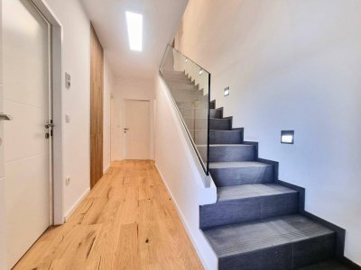 Provisionsfrei! Modernes Reihenhaus auf Eigengrund mit 4 Zimmer, Garten, Balkon &amp; Terrasse - ERSTBEZUG!