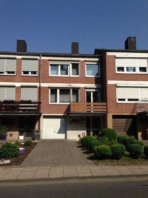 Einfamilien-Reihenhaus mit Garage, Terasse und Garten in Erftstadt-Kierdorf zu vermieten