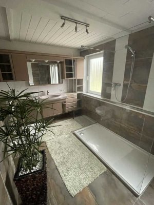 Großzügiges und gepflegtes Einfamilienhaus mit teilbarem 1009 m² Grundstück in Möckmühl-Korb
