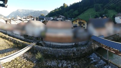 Sanierte Altbauwohnung in zentraler Lage mit Garage