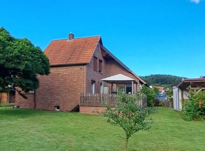 Preiswertes solides Haus in Hann. Münden Hermannshagen auf schönem Hang-Grundstück