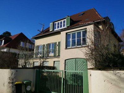 Familienhaus mit Garten und Blick über Stuttgarter Talkessel befristet zu vermieten