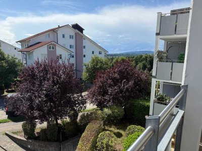 Freundliche Wohnung mit Balkon und EBK in Tettnang