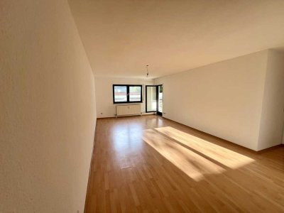 Sofort verfügbare Wohnung mit Balkon und EBK in Böblingen