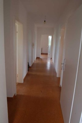 4-Zimmer Wohnung mit Balkon in Saaldorf-Surheim