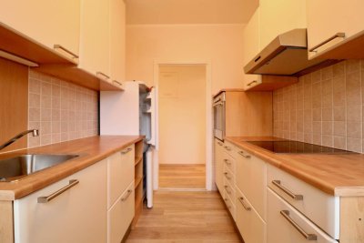 August keine Miete zahlen aber schon einziehen! 2 Zimmer (IDEAL als WG) mit Balkon und Küche - Ab Sofort - VIDEORUNDGANG