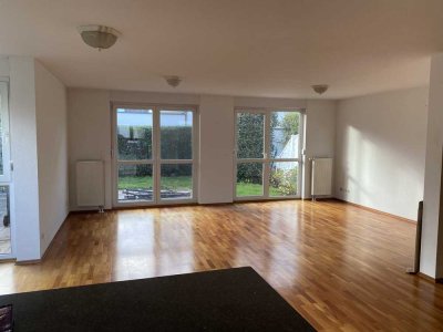 Corner townhouse in prime location,  next to Aukammhousing, quiet and good residential area!