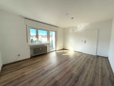 Charmante 2-Zimmer-Wohnung mit Balkon und Garage in Eggenstein-Leopoldshafen