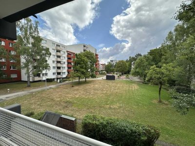 Sonnige 1-Zimmer-Wohnung mit Balkon und Garage in Ottobrunn