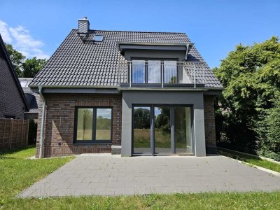 "Neubau-Erstbezug" - 5-Zimmer Einfamilienhaus in bestechender, naturschöner Lage!