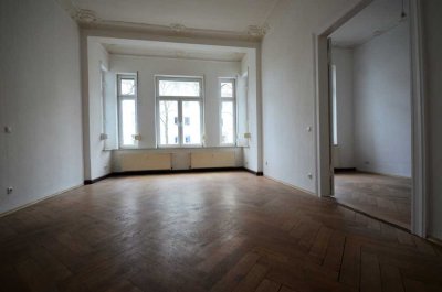 Unverwechselbare 4-Raum-Wohnung mit Altbaucharme*HP*Gäste-WC*Balkon