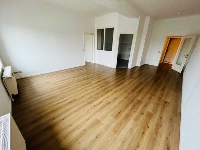 **Besichtigung: So., 11.05.25 um 11:30 Uhr** Große Familien-Whg in Brandenburg an der Havel!