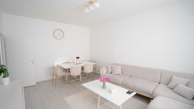 Wohlfühlviertel: 2,5 Zimmer, Balkon, Keller. Übergabe leerstehend.