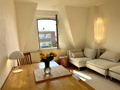 Schöne ruhige 1.5 Zi DG Wohnung im Scenenviertel