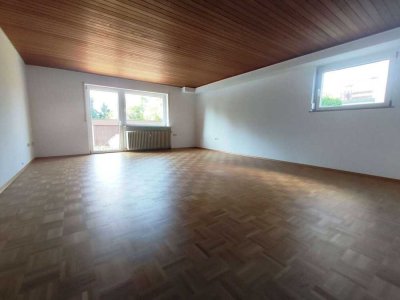 Ruhige, schöne 2,5 Zimmer Whg in Kieselbronn mit Terrasse