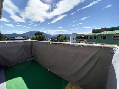 Hofseitige Balkonwohnung mit Bergblick!