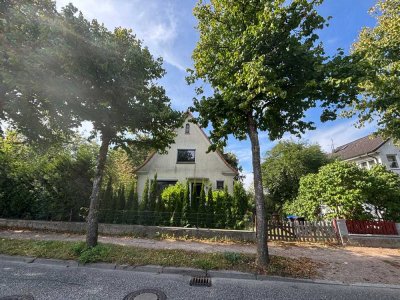 Sanierungsbedürftiges Einfamilienhaus o. Baugrund in exponierter Lage am Wellsee