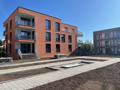 ++KURZ VOR FERTIGSTELLUNG++ Geräumige Wohnung mit eigenem Garten