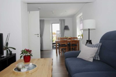 Moderne Maisonette-Wohnung mit Klimaanlage | Ruhige Lage in der Nähe der SLK-Kliniken