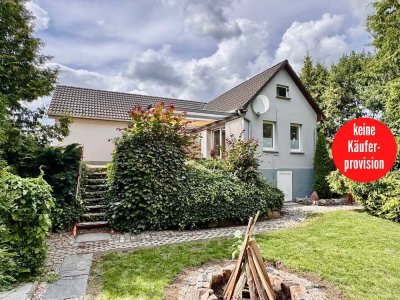 HORN IMMOBILIEN ++ liebevoll renoviertes Haus in Pasewalk Haus mit großem Grundstück und Garagen