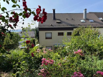 NOCH GÜNSTIGER Birenbach, sofort frei: Reiheneckhaus der Möglichkeiten mit Garten und Südbalkon