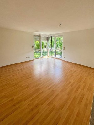 Ruhige, helle 2-Zimmer-Wohnung mit Terrasse