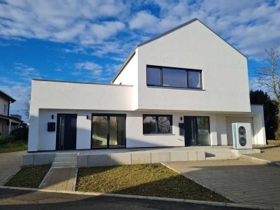Helle 2-Zimmer Wohnung, Neubau, Erstbezug mit Terrasse, in Waldstetten