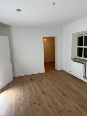 ***Frisch sanierte 2-Zimmer-Wohnung im Herzen von Neuötting***