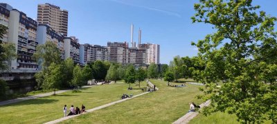 Barrierefreie 2-Zimmer-Wohnung mit EBK, Balkon und Abstellkammer im Ihme Zentrum