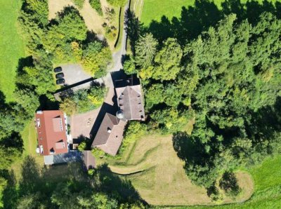 Individuelle 2-Zimmer Wohnung mit großem Balkon