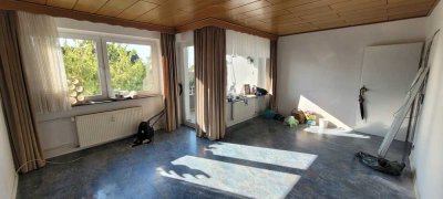 3-Zimmer ETW (renovierungsbedürftig) mit Balkon in Kelkheim-Münster