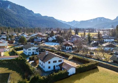 Zweifamilienhaus zum Sanieren in herrlicher Lage