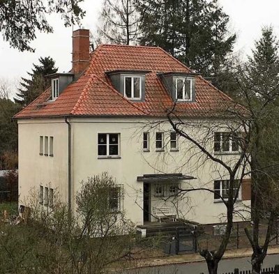 !!! 2-Raum-Dachgeschosswohnung mit EBK und Balkon in Stahnsdorf !!!