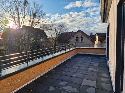 Über den Dächern der Südstadt: 2,5 Zimmer mit großer Terrasse