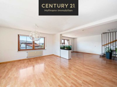 Lichtdurchflutete 4,5-Zimmer-Maisonettewhg. mit EBK, Balkon, Loggia u. 2xStellplatz in Schopfheim