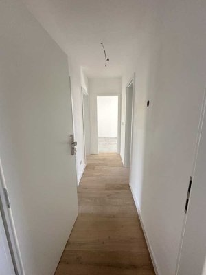 Helle 2 Zimmer, Küche, Bad Wohnung